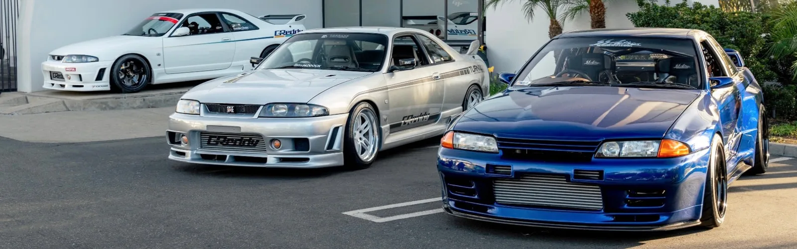 Skyline GT-R R32 และ R33 ชุดเดโมสีประจำแบรนด์ จากเว็บทางการของ GReddy Performance Products