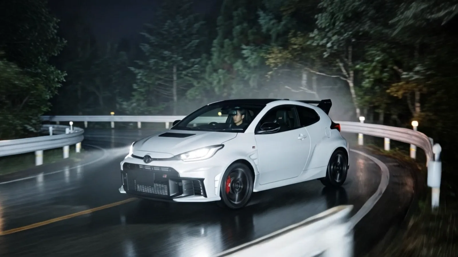 Toyota GR Yaris · รถแรลลี่ติดป้ายทะเบียน คู่ชกตอนสองของ SHIROI