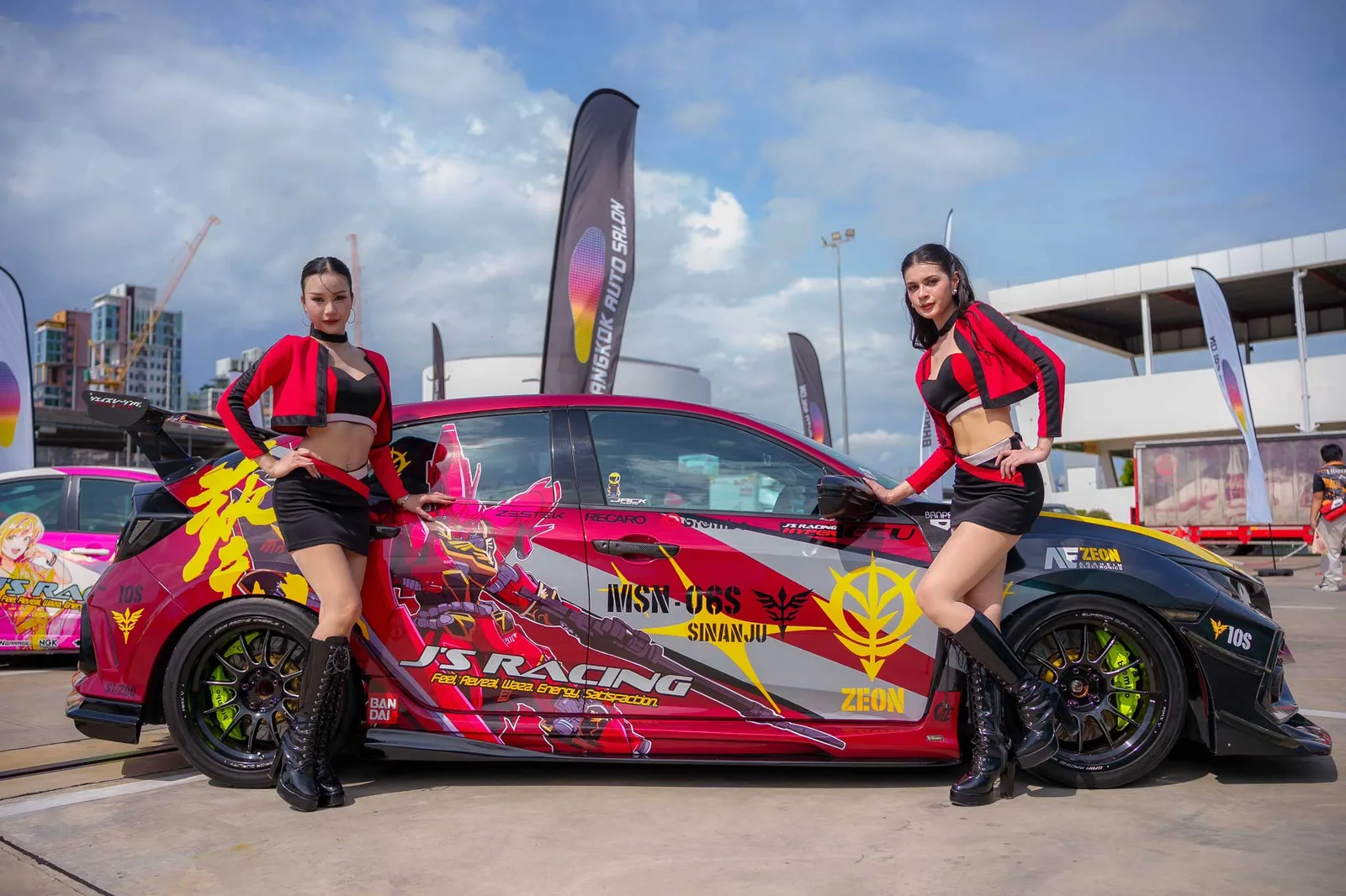 Honda Civic ชุดแต่ง JS Racing หนึ่งในรถที่ยกมาจอดโชว์ในงานปีนี้