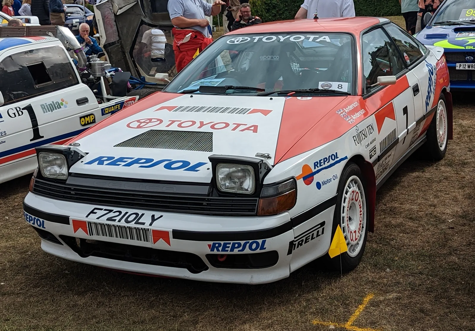 Celica GT-Four ชุดแข่งแรลลี่ลาย Repsol มุมหน้า บรรยากาศงานแสดงรถกลางแจ้ง