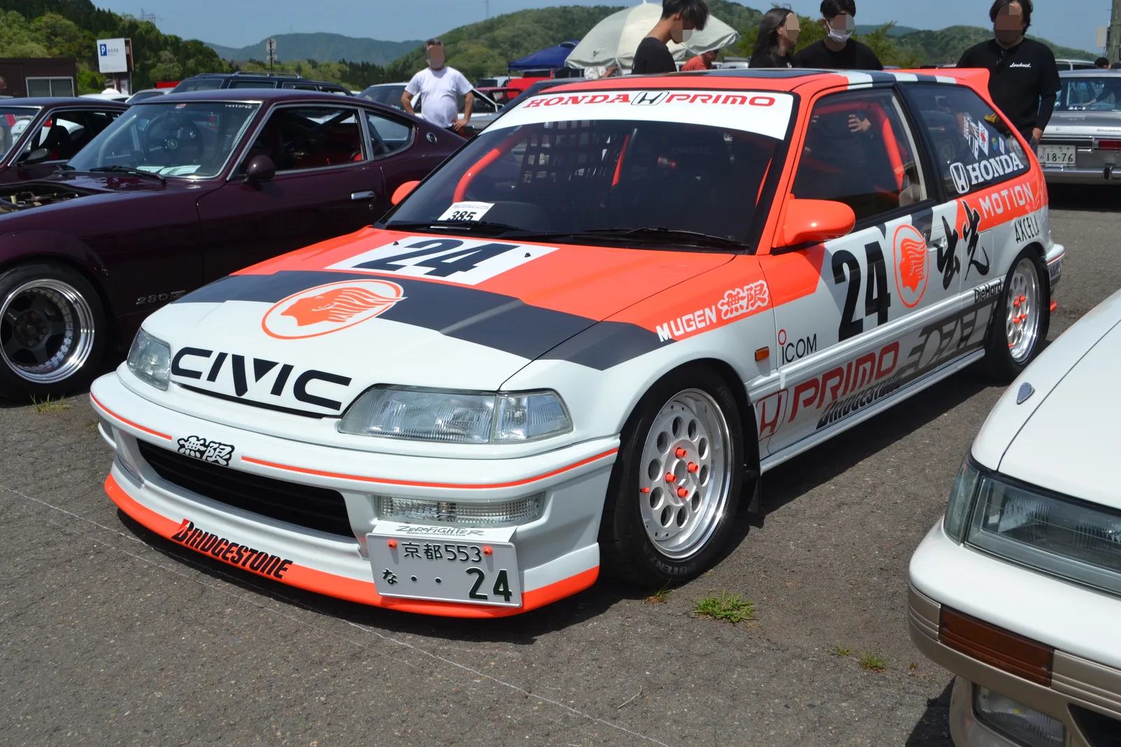 Honda Civic EF9 ลายทีมแข่ง Idemitsu Motion มุมหน้า รถทรงที่ผูกกับคันโจ
