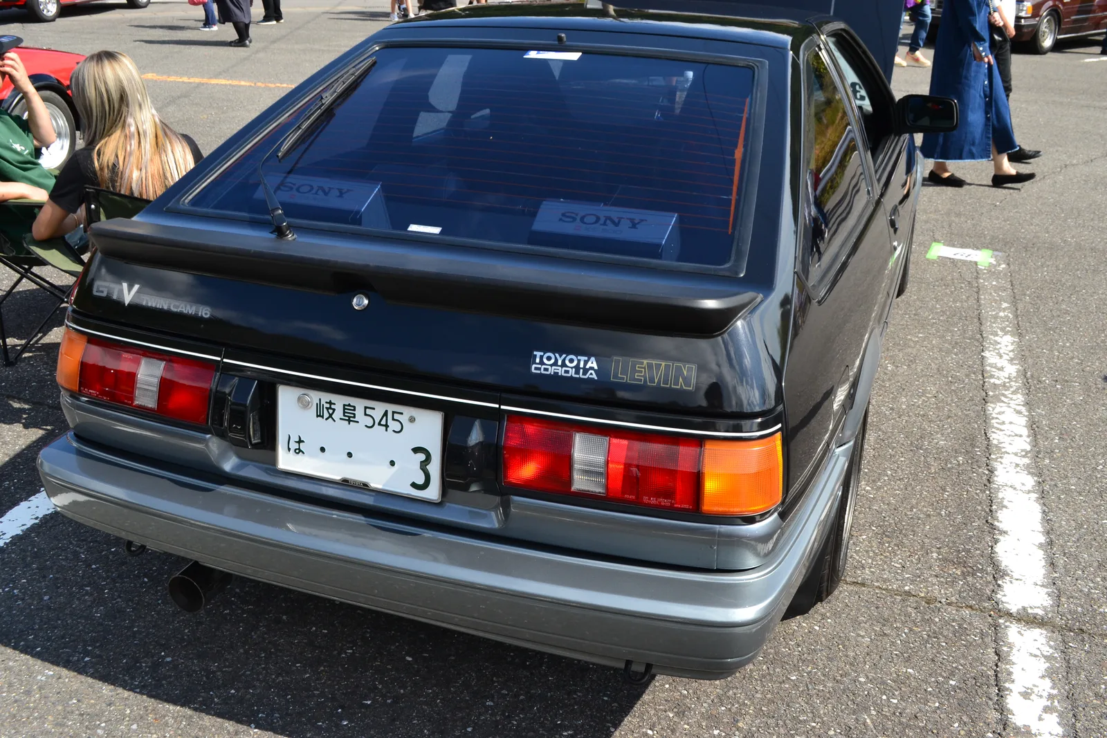 AE86 Corolla Levin สีดำมุมท้าย หนึ่งในรุ่นที่ TRD ฝังชื่อไว้บนตัวถัง
