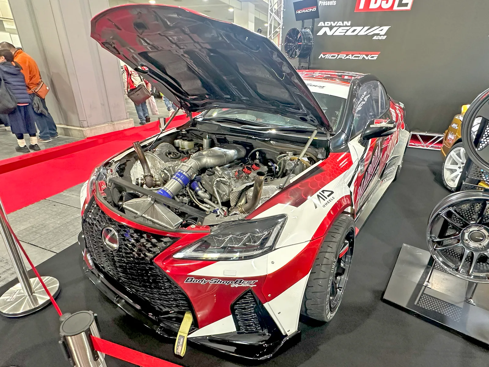 Lexus IS350C ลาย Body Shop Best เปิดฝากระโปรงโชว์เครื่องยนต์เทอร์โบ รถแข่ง FD Japan