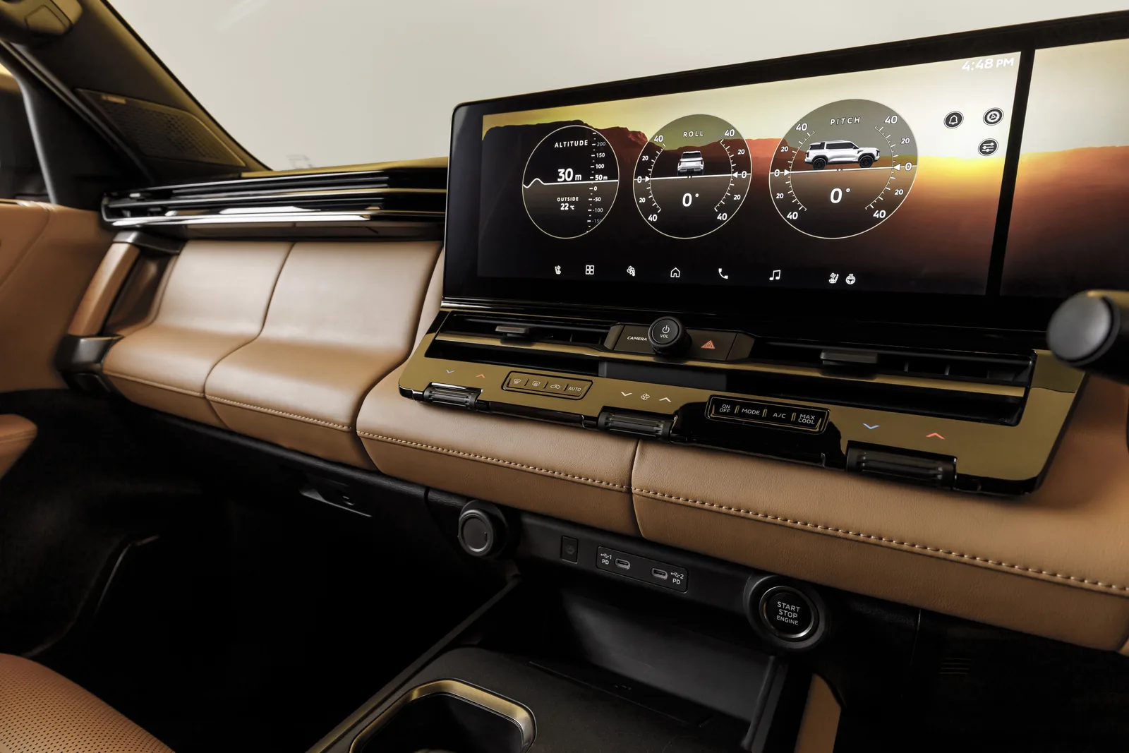 ภายใน Pajero ใหม่ จอใหญ่โชว์มาตรวัดความลาดเอียง หนังสีแทนเย็บด้ายตัดกัน